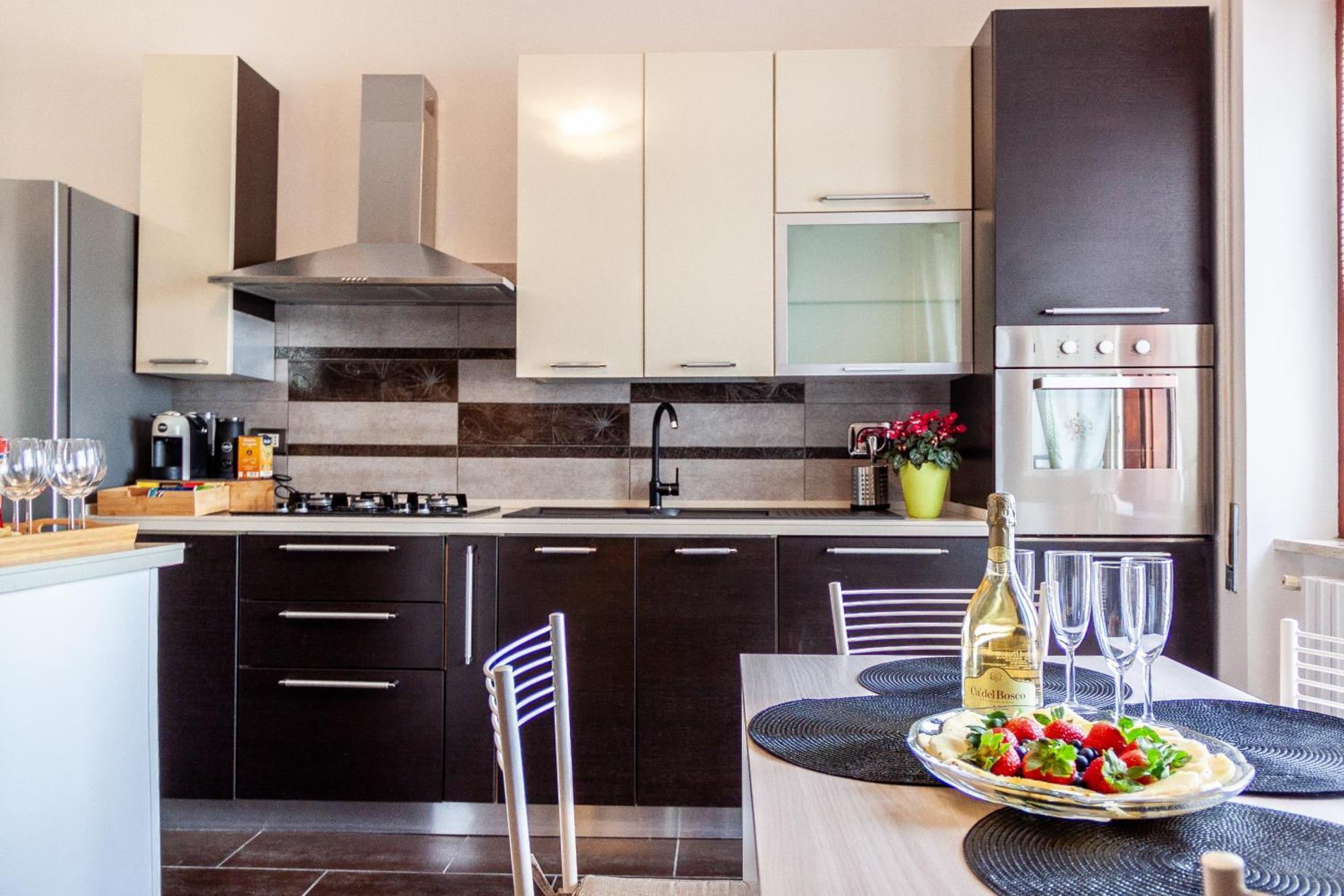 A Casa Di Marco Guesthouse - Apt Di Ciampino E Stazione Per Roma マリノ エクステリア 写真